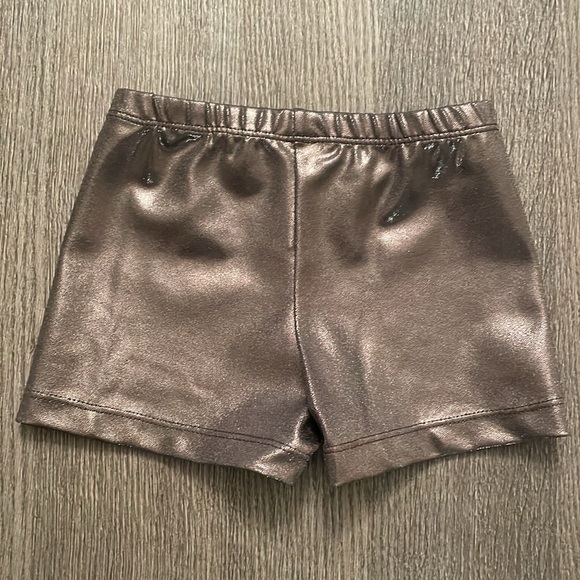 Girls booty shorts - Picture 3 of 4